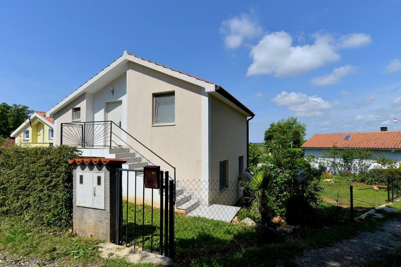 Apartment Mladen 1860 Medulin Dış mekan fotoğraf